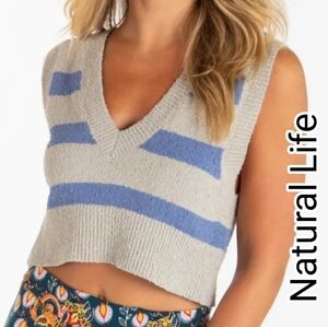 NWT Natural Life Ava V-Neck Sweater Vest 🩶